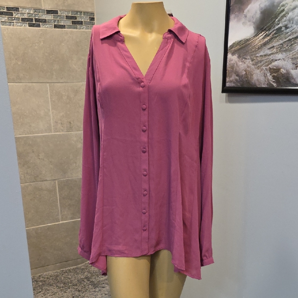 Torrid Red Violet Button-Down V-Neck Blouse. NWT!